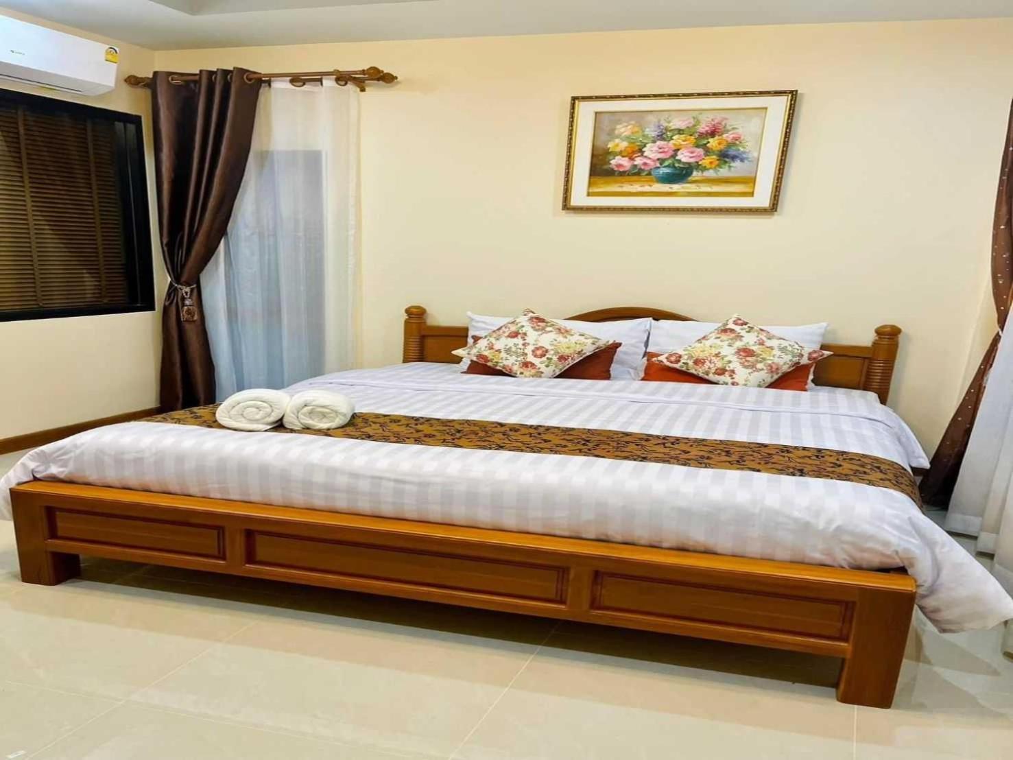 Capital O 75518 Baan Rose Resort Ao Luk Bagian luar foto