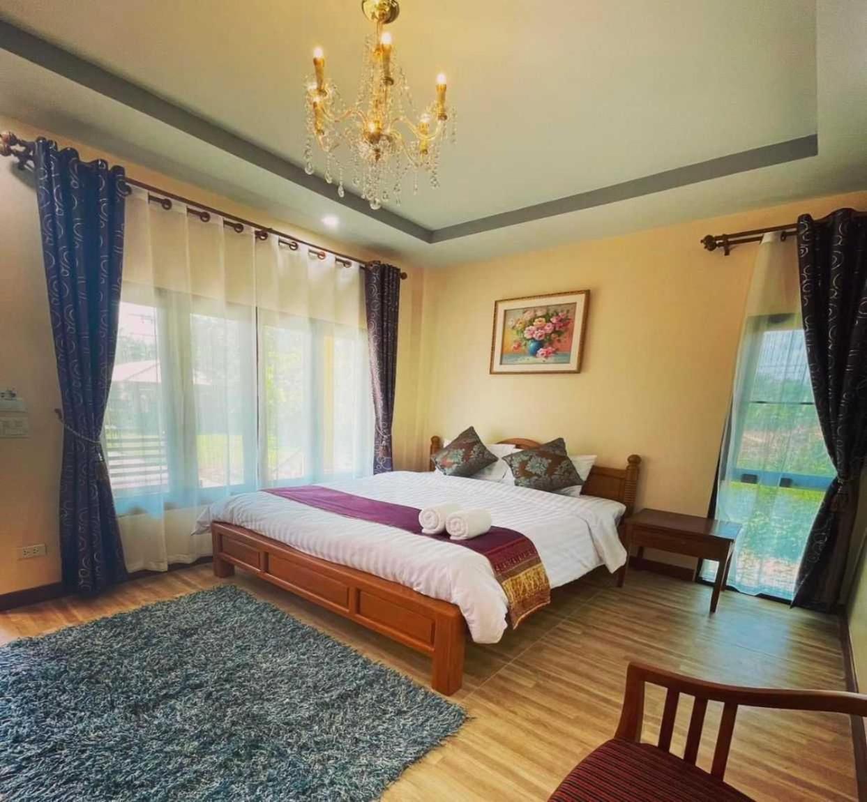 Capital O 75518 Baan Rose Resort Ao Luk Bagian luar foto