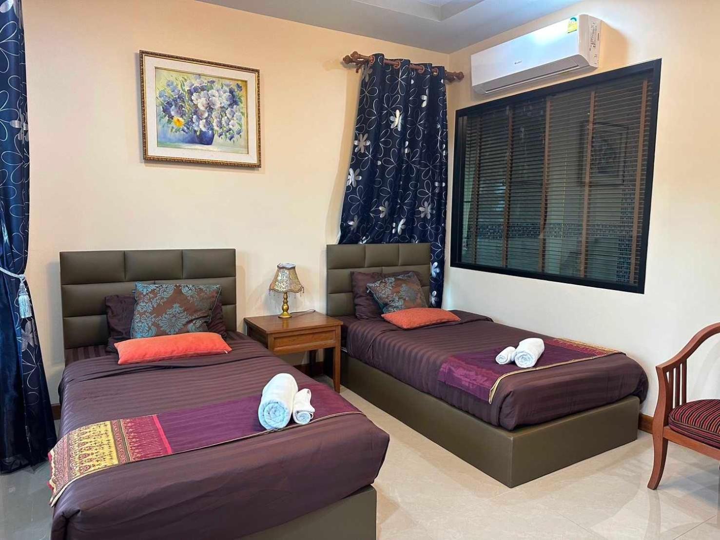 Capital O 75518 Baan Rose Resort Ao Luk Bagian luar foto