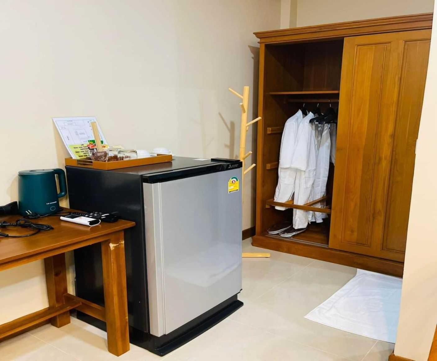 Capital O 75518 Baan Rose Resort Ao Luk Bagian luar foto